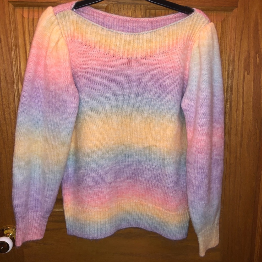 Design 360 Sweater NWT size Medium women